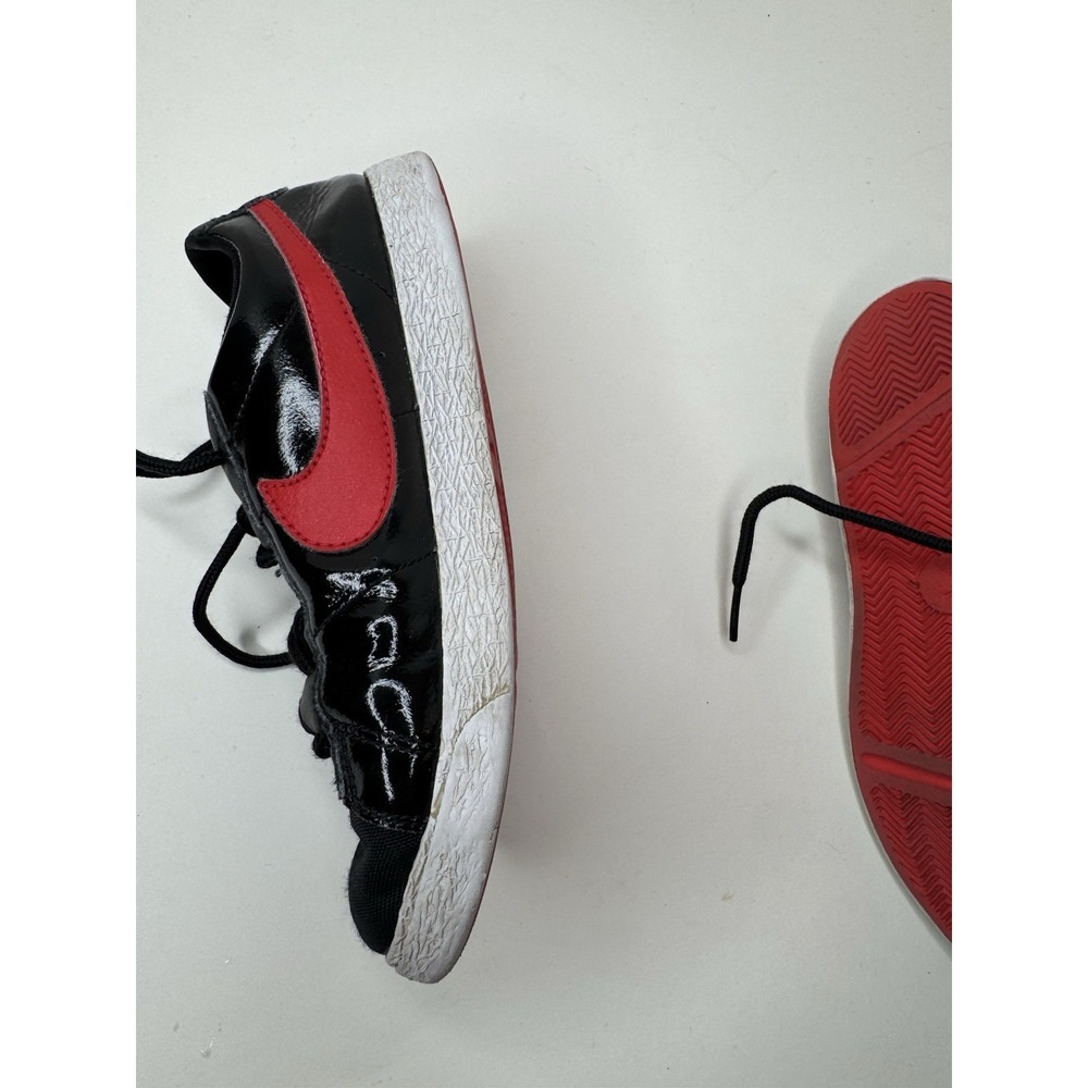 NIKE BLAZER LOW (GS) BLACK RED AO1033 001 KIDS US 3Y Heart Embroidery 2017 - Picture 6 of 10